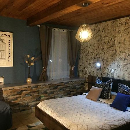 Bed and Breakfast Domaine Jeanne D'Arc Valhuon Exterior foto