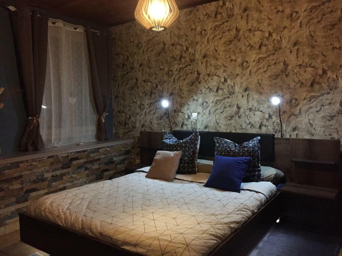Bed and Breakfast Domaine Jeanne D'Arc Valhuon Exterior foto